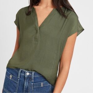 Banana republic green blouse
